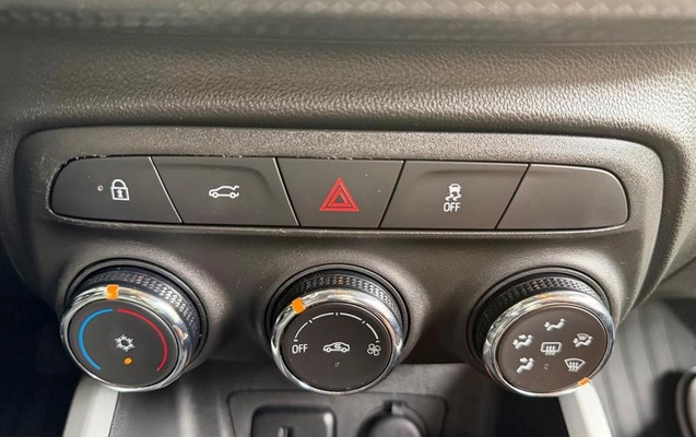 imagem-https://www.socarrao.com.br/sc-vehicle-images-prod/3343327/1791314203102-8234855_15_B_b059ae98a9.jpeg