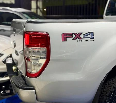 imagem-https://www.socarrao.com.br/sc-vehicle-images-prod/3343792/1787245624759-8311160_8_B_1b640a76f9.jpeg