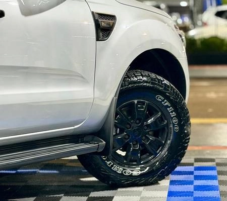 imagem-https://www.socarrao.com.br/sc-vehicle-images-prod/3343792/1787245624760-8311160_9_B_506f618552.jpeg