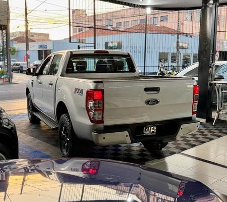 imagem-https://www.socarrao.com.br/sc-vehicle-images-prod/3343792/1787245624762-8311160_11_B_d039b3a6a8.jpeg