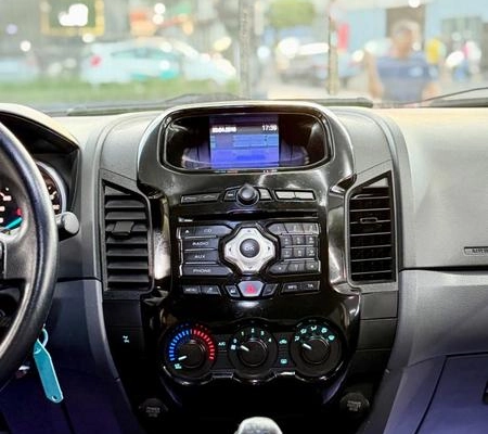 imagem-https://www.socarrao.com.br/sc-vehicle-images-prod/3343792/1787245624772-8311160_19_B_b1c6ea231c.jpeg