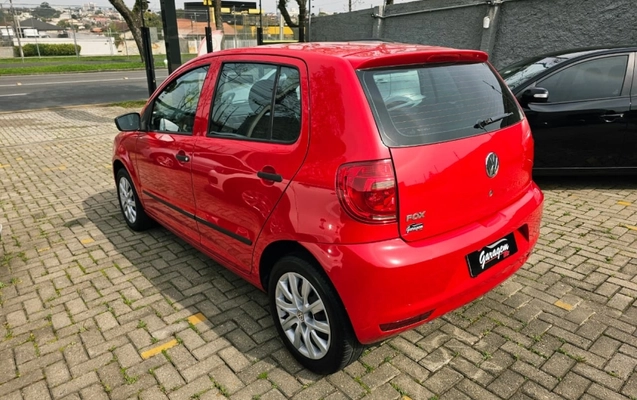 imagem-https://www.socarrao.com.br/sc-vehicle-images-prod/3343891/1787314570336-UM9lGJfW72GpE3wAXEdoiUq0MmZvrqu9.jpg