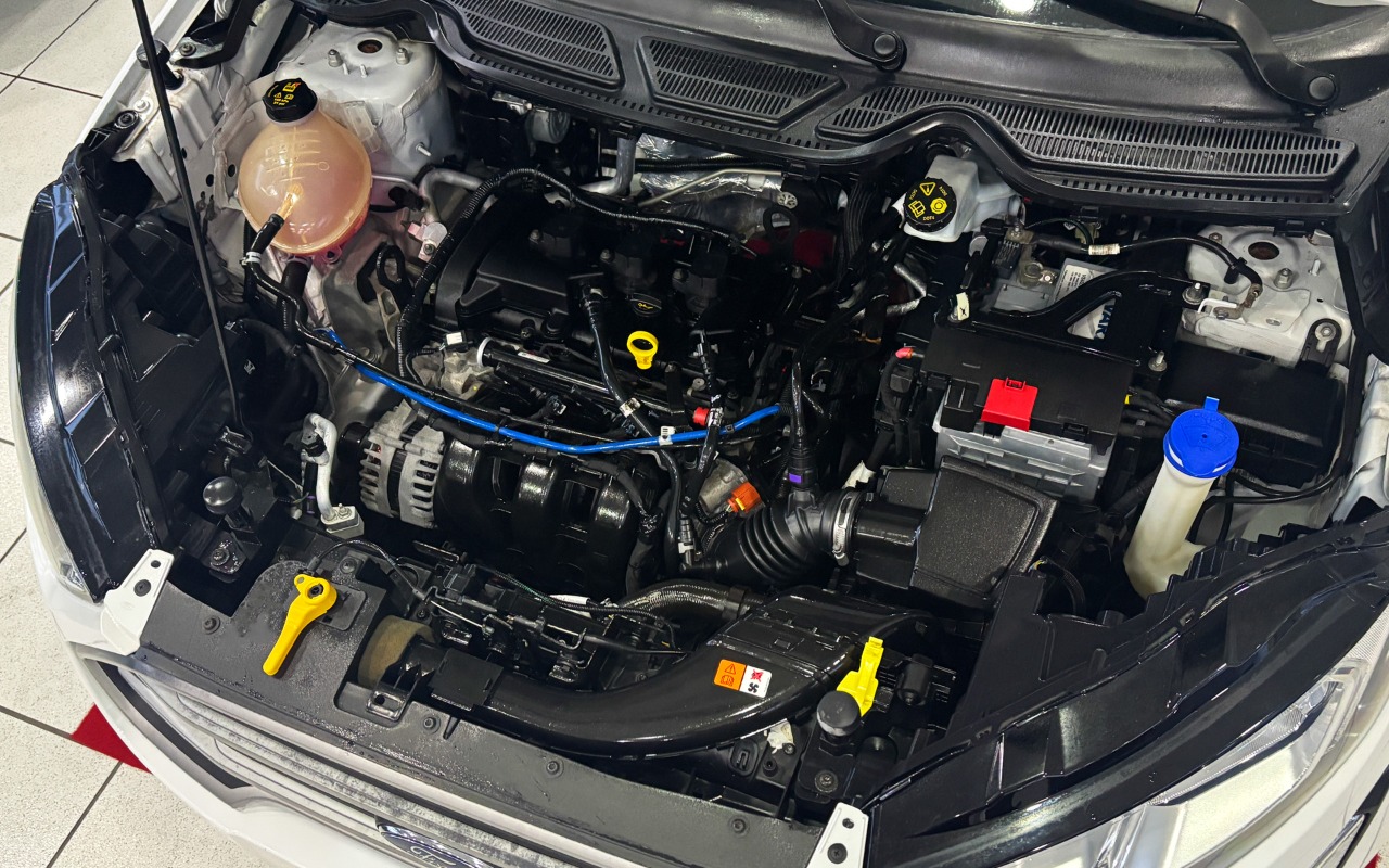 imagem-https://www.socarrao.com.br/sc-vehicle-images-prod/3343899/1787246172400-MDAzLkpQRy5qcGc.jpg