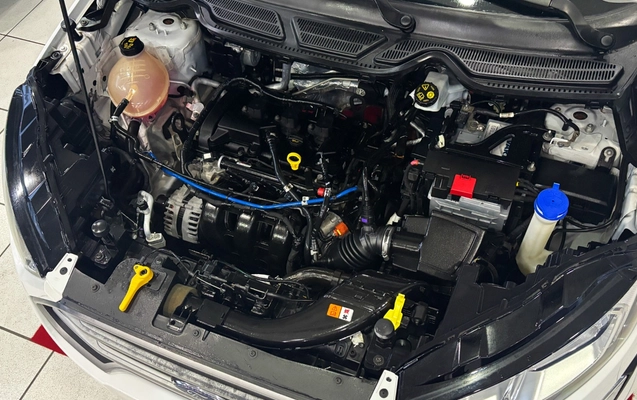 imagem-https://www.socarrao.com.br/sc-vehicle-images-prod/3343899/1787246172400-MDAzLkpQRy5qcGc.jpg