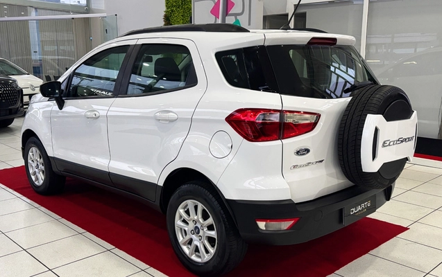 imagem-https://www.socarrao.com.br/sc-vehicle-images-prod/3343899/1787246172727-MDA1LkpQRy5qcGc.jpg