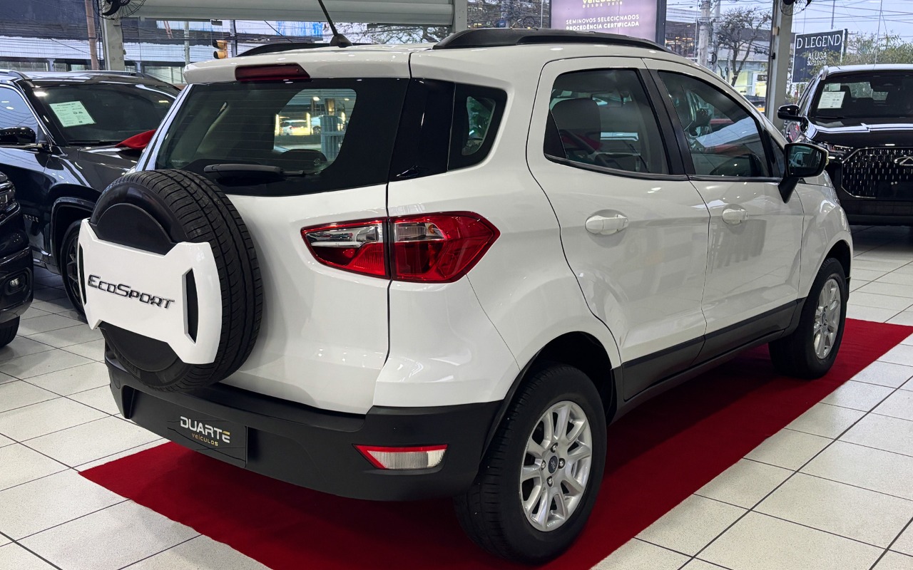 imagem-https://www.socarrao.com.br/sc-vehicle-images-prod/3343899/1787246173028-MDA4LkpQRy5qcGc.jpg