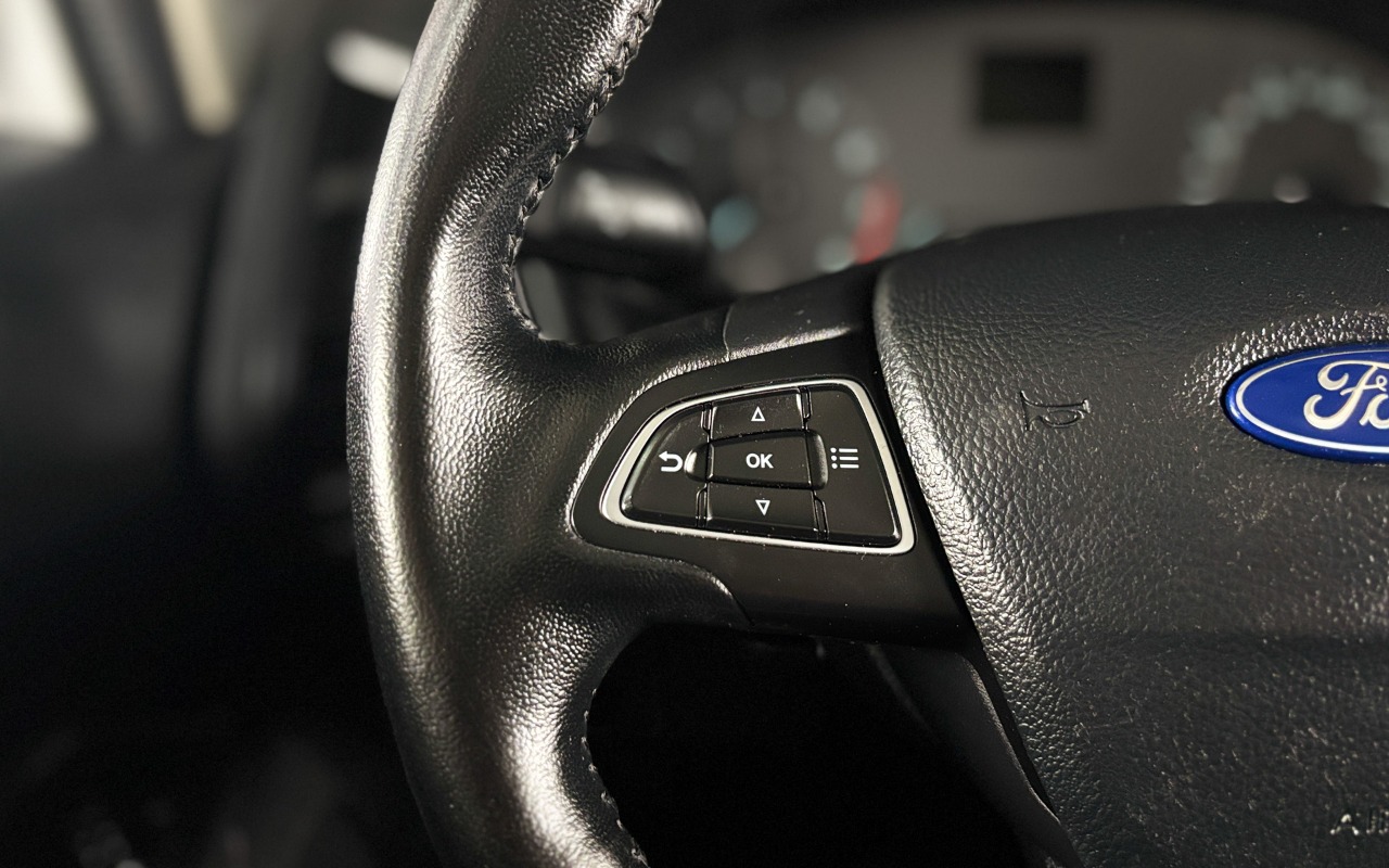 imagem-https://www.socarrao.com.br/sc-vehicle-images-prod/3343899/1787246173261-MDExLkpQRy5qcGc.jpg