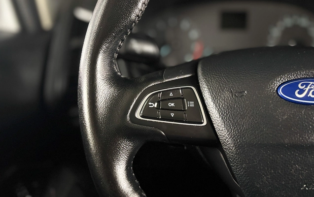 imagem-https://www.socarrao.com.br/sc-vehicle-images-prod/3343899/1787246173261-MDExLkpQRy5qcGc.jpg