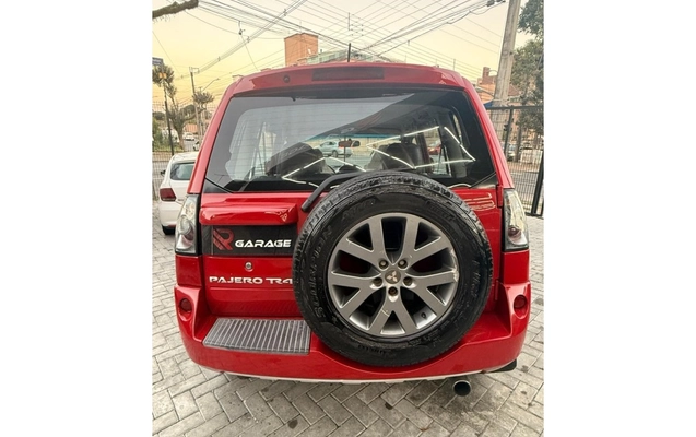 imagem-https://www.socarrao.com.br/sc-vehicle-images-prod/3344324/1787247637992-1_023952.jpg