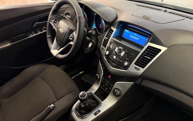 imagem-https://www.socarrao.com.br/sc-vehicle-images-prod/3344358/1789570801605-8366104_3_B_48e2fbe3b2.jpeg