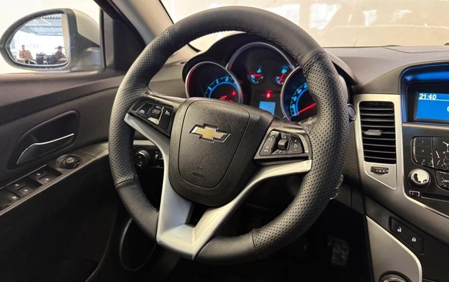 imagem-https://www.socarrao.com.br/sc-vehicle-images-prod/3344358/1789570801616-8366104_6_B_7c9d6f2c17.jpeg