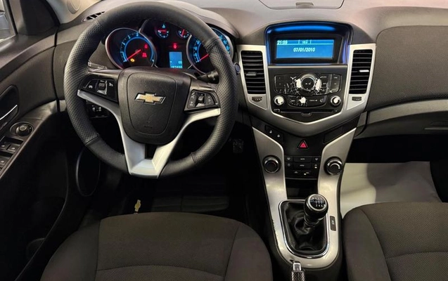 imagem-https://www.socarrao.com.br/sc-vehicle-images-prod/3344358/1789570801624-8366104_9_B_7f1ccce18e.jpeg