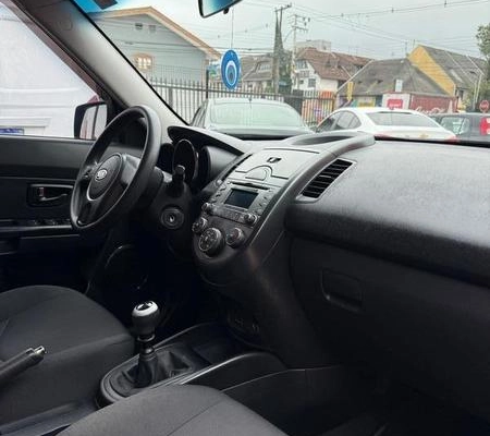imagem-https://www.socarrao.com.br/sc-vehicle-images-prod/3344360/1788375935332-8400090_9_B_1d656f6a79.jpeg