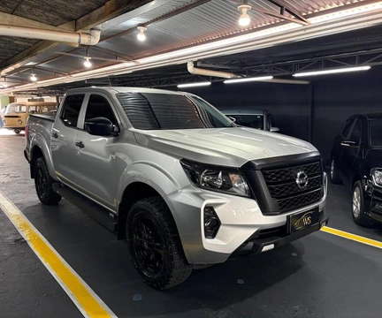 Nissan Frontier 2023 Prata — foto 1 de 3
