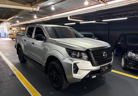 Nissan Frontier 2023 Prata — foto 1 de 3