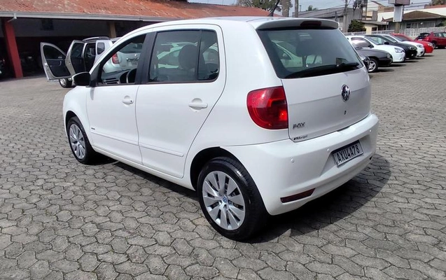 imagem-https://www.socarrao.com.br/sc-vehicle-images-prod/3344644/1788265762417-8399880_3_B_63e4ff305f.jpeg
