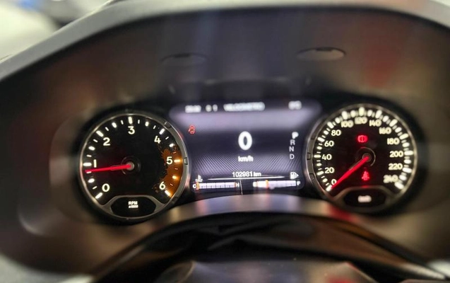 imagem-https://www.socarrao.com.br/sc-vehicle-images-prod/3344672/1787600685049-8376660_8_B_13e6d619e1.jpeg