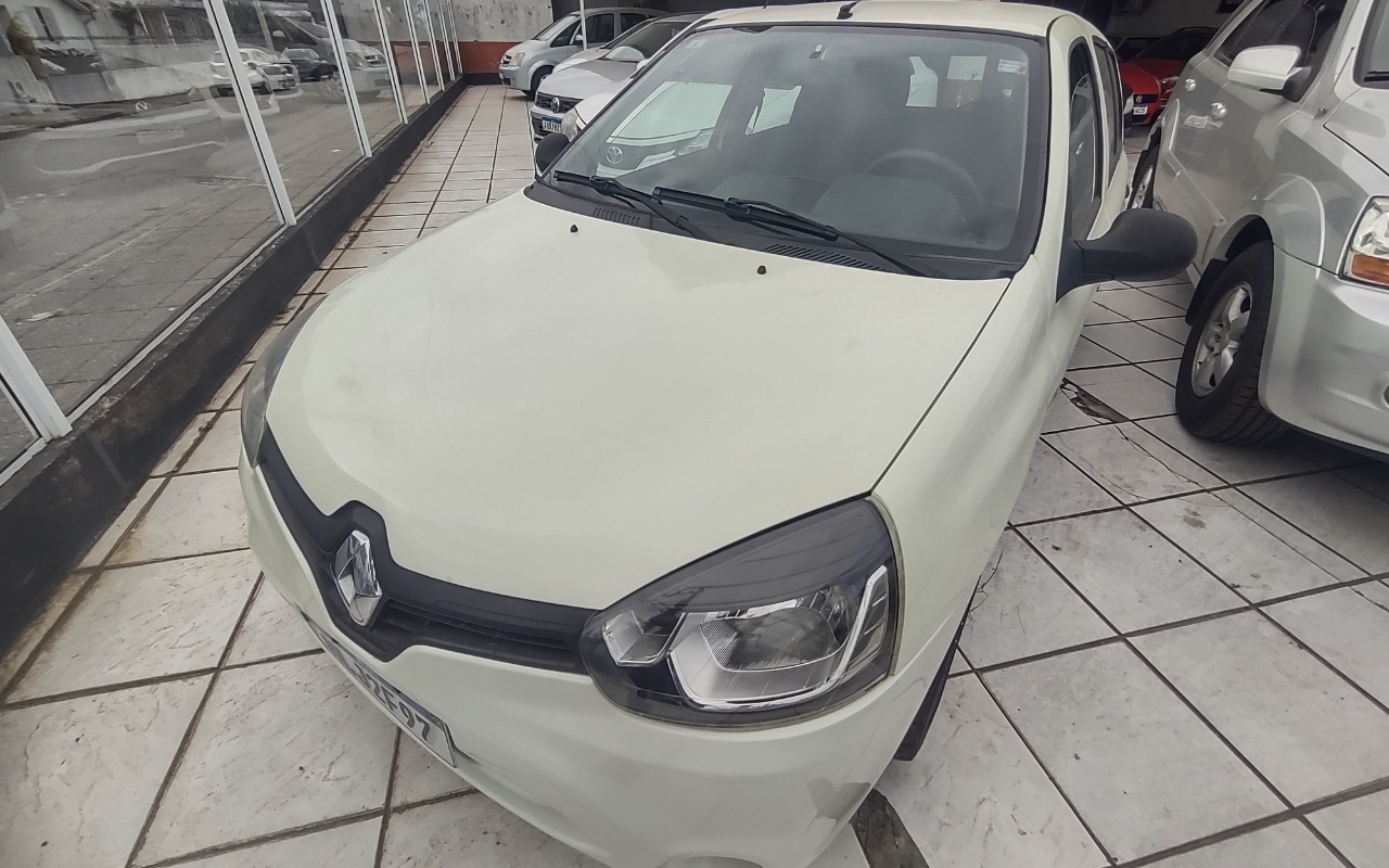 Renault Clio 2014 Branco — foto 1 de 3