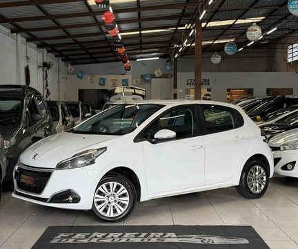 Peugeot 208 2017 Branco — foto 1 de 3