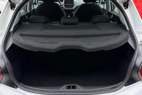 imagem-https://www.socarrao.com.br/sc-vehicle-images-prod/3344746/1787773252709-8400134_6_B_d0e11b2634.jpeg