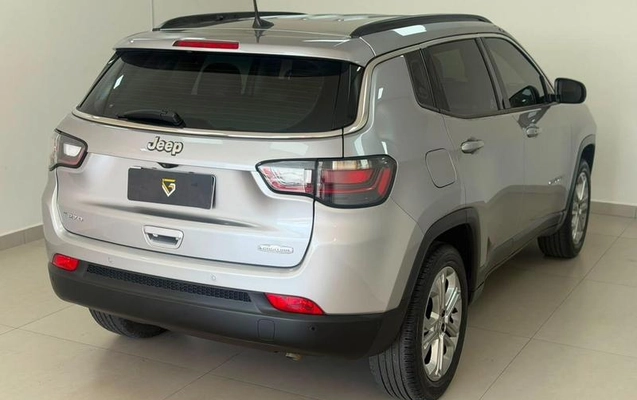 imagem-https://www.socarrao.com.br/sc-vehicle-images-prod/3345149/1788436005515-8372241_3_B_e29cdbabe3.jpeg