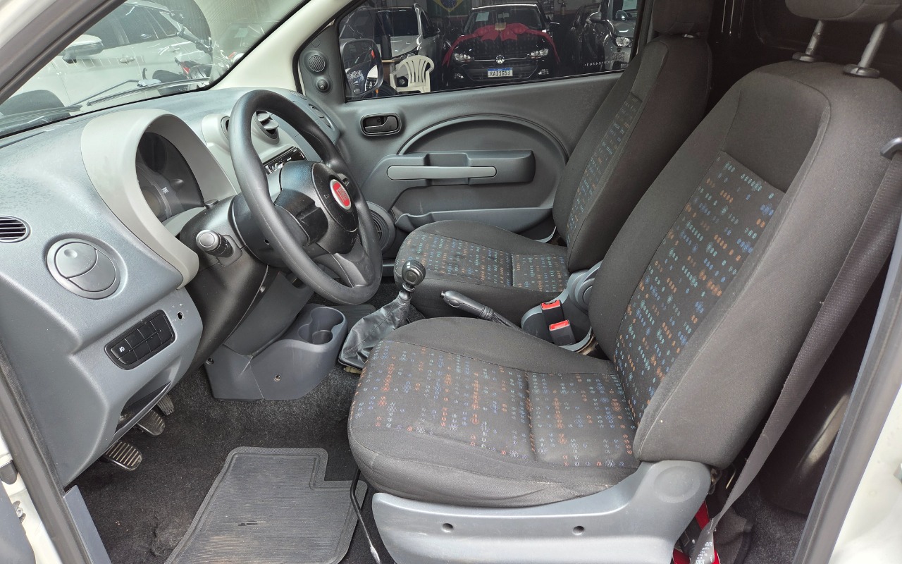 imagem-https://www.socarrao.com.br/sc-vehicle-images-prod/3345170/1787250213157-MTAwMDYzNzgwNS5qcGc.jpg