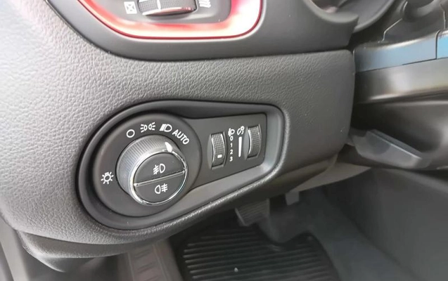 imagem-https://www.socarrao.com.br/sc-vehicle-images-prod/3345297/1787250831551-8400368_8_B_682198eb73.jpeg
