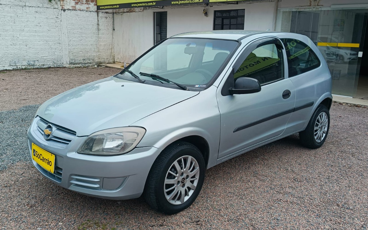 Chevrolet Celta 2012 Prata — foto 1 de 3