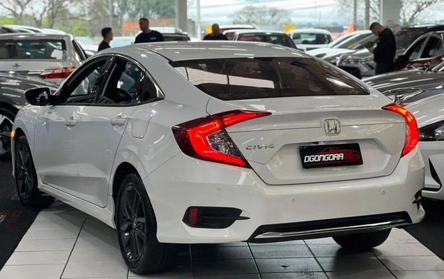 imagem-https://www.socarrao.com.br/sc-vehicle-images-prod/3345348/1788190607881-8400448_4_B_699f003e97.jpeg