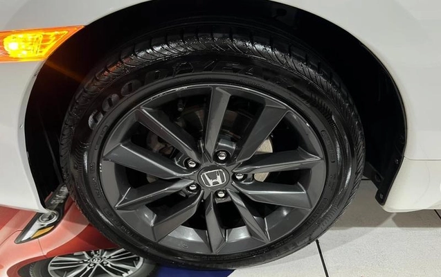 imagem-https://www.socarrao.com.br/sc-vehicle-images-prod/3345348/1788190607911-8400448_18_B_50e0b909cb.jpeg