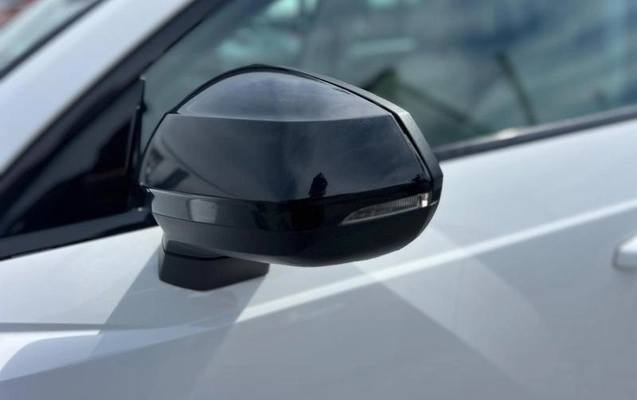 imagem-https://www.socarrao.com.br/sc-vehicle-images-prod/3345367/1789389650127-8400288_6_B_3515ccaed9.jpeg
