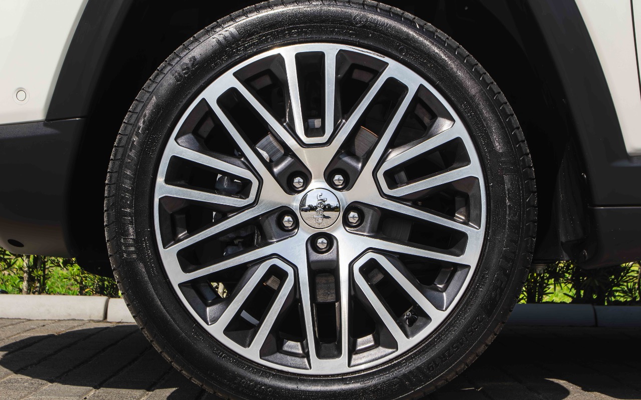 imagem-https://www.socarrao.com.br/sc-vehicle-images-prod/3345466/1787251679779-SU1HXzk5OTIuanBn.jpg