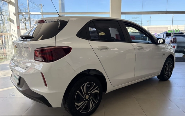 imagem-https://www.socarrao.com.br/sc-vehicle-images-prod/3345495/1788611122008-vehicle_image_1788441248_56d3921c5020a64f13afa2762aa8e561.jpeg