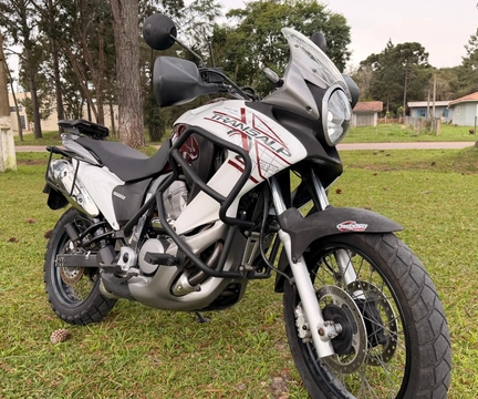 Honda XL 700V TRANSALP 2011 Branco — foto 1 de 3