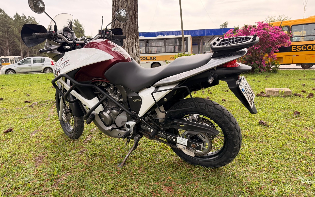 imagem-https://www.socarrao.com.br/sc-vehicle-images-prod/3345533/1787251800500-ZWY0ZDAzYTctMGYyNC00ZGRmLTgzYWYtZDRkN2Y2YTVkNjg4LmpmaWY.jfif