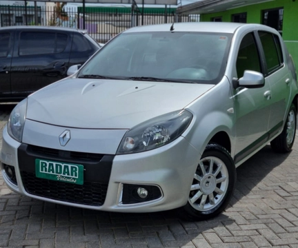 Renault Sandero 2014 Prata — foto 1 de 3