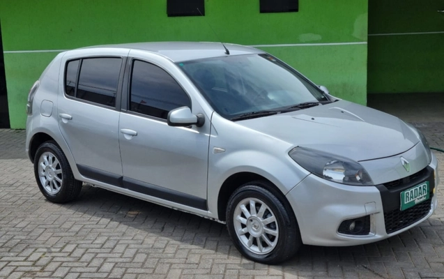 imagem-https://www.socarrao.com.br/sc-vehicle-images-prod/3345711/1787252366252-JCoAvzH6xs9jfDhOr95Pia5X3orsGlJd.jpg