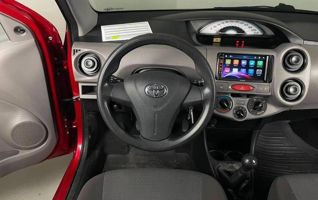 imagem-https://www.socarrao.com.br/sc-vehicle-images-prod/3345740/1789487498275-8400514_9_B_dd4fab4d97.jpeg