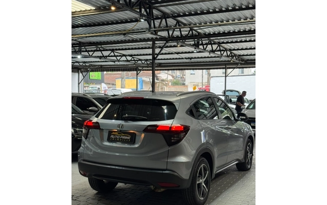 imagem-https://www.socarrao.com.br/sc-vehicle-images-prod/3345863/1787253128382-3_040321.jpg