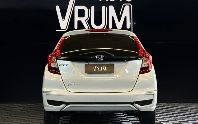 imagem-https://www.socarrao.com.br/sc-vehicle-images-prod/3345865/1787253153945-5_041155.jpg