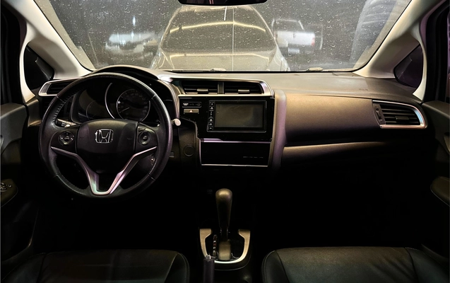 imagem-https://www.socarrao.com.br/sc-vehicle-images-prod/3345865/1787253153950-8_041155.jpg