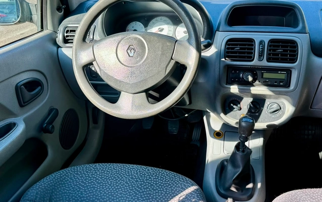 imagem-https://www.socarrao.com.br/sc-vehicle-images-prod/3345959/1787253801674-81c502e0-121a-4950-82b4-56d2d8bea7f4.jpeg