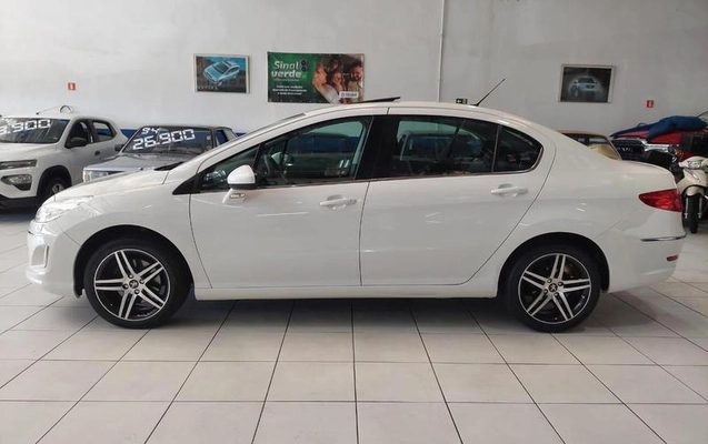 imagem-https://www.socarrao.com.br/sc-vehicle-images-prod/3346070/1788531554346-8377306_11_B_3f42c6a7cb.jpg