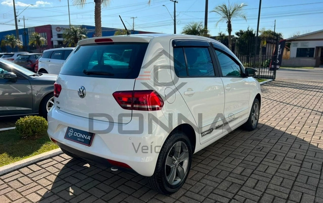 imagem-https://www.socarrao.com.br/sc-vehicle-images-prod/3346090/1787254095268-95a1b2c1582a47b7b6c7a8cf454ad8a4_1785327658443.jpg