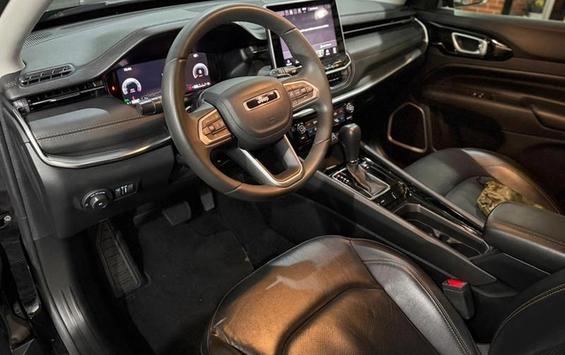 imagem-https://www.socarrao.com.br/sc-vehicle-images-prod/3346111/1787254370942-8348677_9_B_5c2cadd634.jpeg