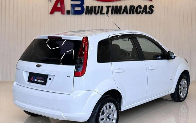 imagem-https://www.socarrao.com.br/sc-vehicle-images-prod/3346178/1789158364528-8400417_15_B_67ba7b3f40.jpeg