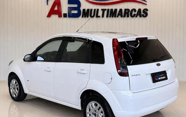 imagem-https://www.socarrao.com.br/sc-vehicle-images-prod/3346178/1789158364529-8400417_2_B_b5b2e0f23b.jpeg