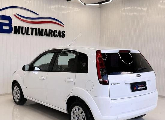 imagem-https://www.socarrao.com.br/sc-vehicle-images-prod/3346178/1789158364567-8400417_2_B_d2ad14687e.jpeg