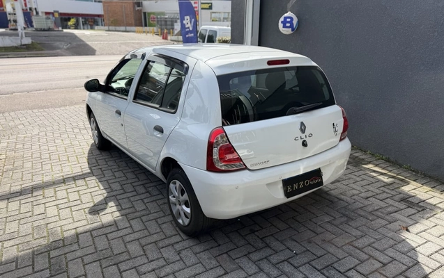 imagem-https://www.socarrao.com.br/sc-vehicle-images-prod/33462/1781804055282-vehicle_image_1781799658_467576e857604e3c77b9c683cc23ce4c.jpeg