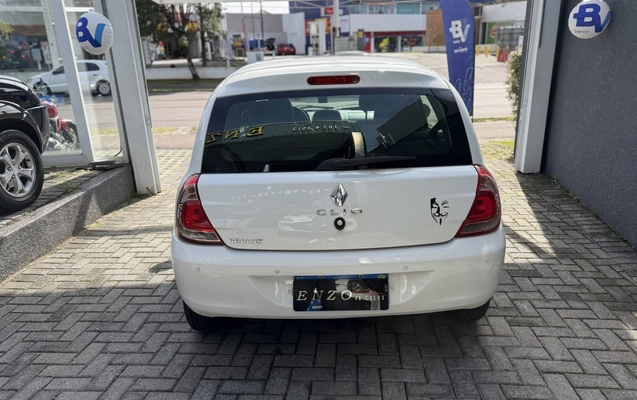 imagem-https://www.socarrao.com.br/sc-vehicle-images-prod/33462/1781804055283-vehicle_image_1781799672_0c2e9c929bf828eb3b50ff9613cb4aec.jpeg